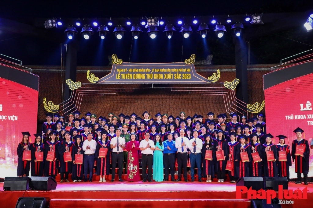 Nhiều tấm gương 