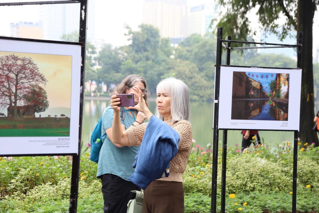 Triển lãm ảnh “Việt Nam - Tôi yêu”: Tôn vinh vẻ đẹp quê hương qua ống kính nhiếp ảnh