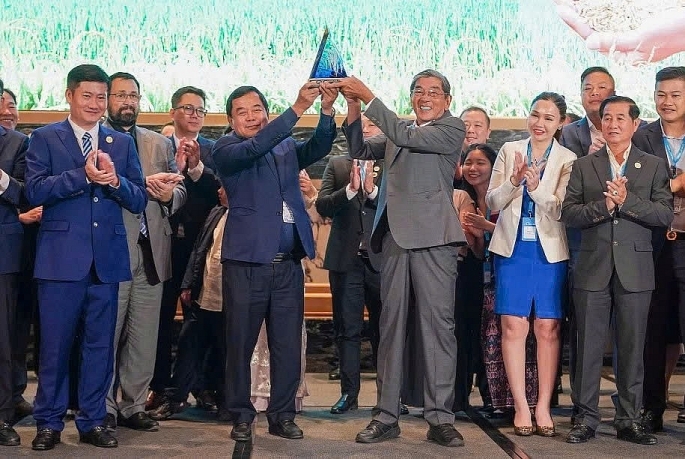 Gạo Ông Cua ST25 lần thứ ba được vinh danh “Gạo ngon nhất thế giới”