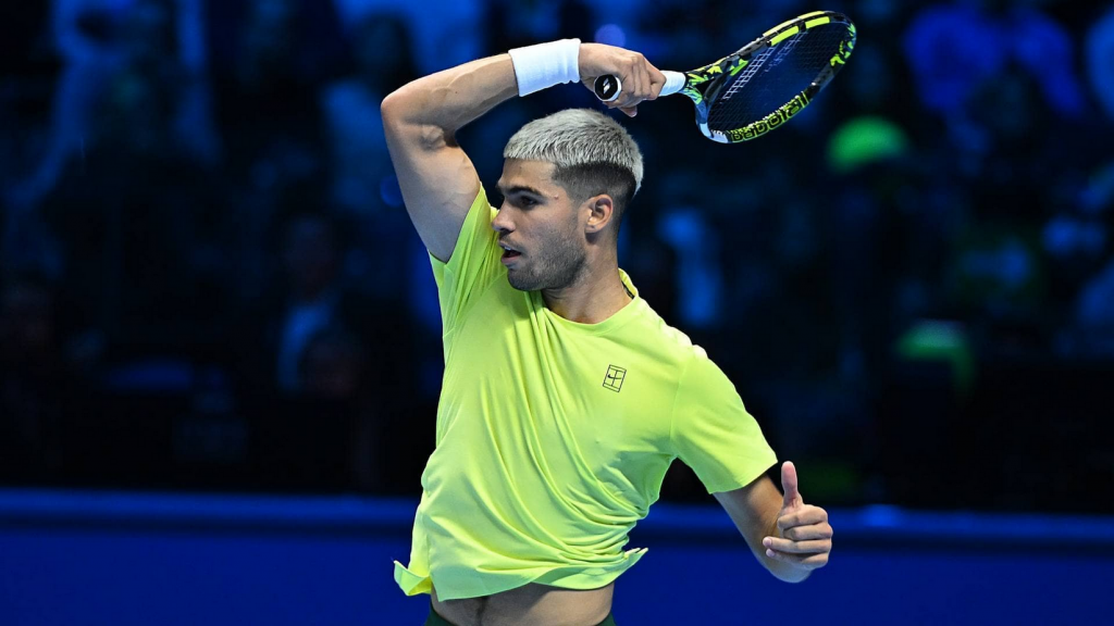 Carlos Alcaraz thắng trận mở màn ATP Finals