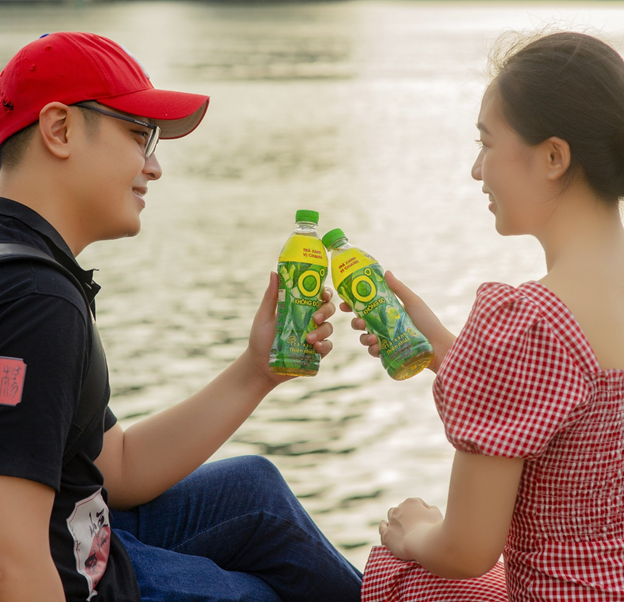 Được chiết xuất từ lá trà tươi thiên nhiên, Trà Xanh Không Độ là lựa chọn yêu thích của người trẻ để giảm căng thẳng, giải nhiệt cuộc sống.