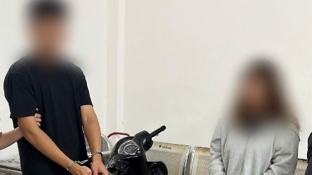 Bí mật của nam thanh niên chở bạn gái đi dạo phố