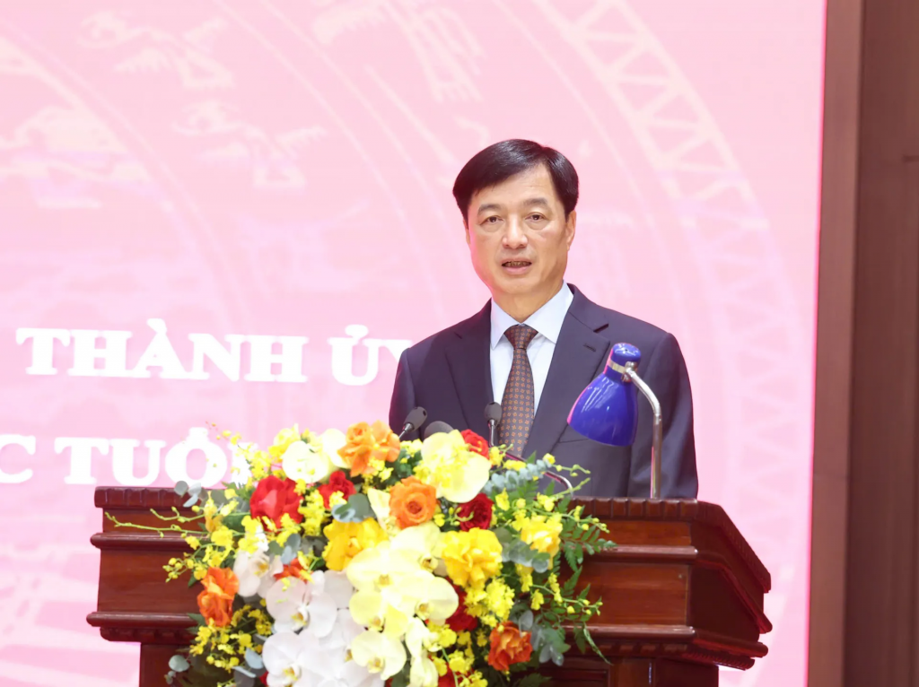 Bí thư Thành ủy Hà Nội Nguyễn Duy Ngọc phát biểu tại hội nghị.