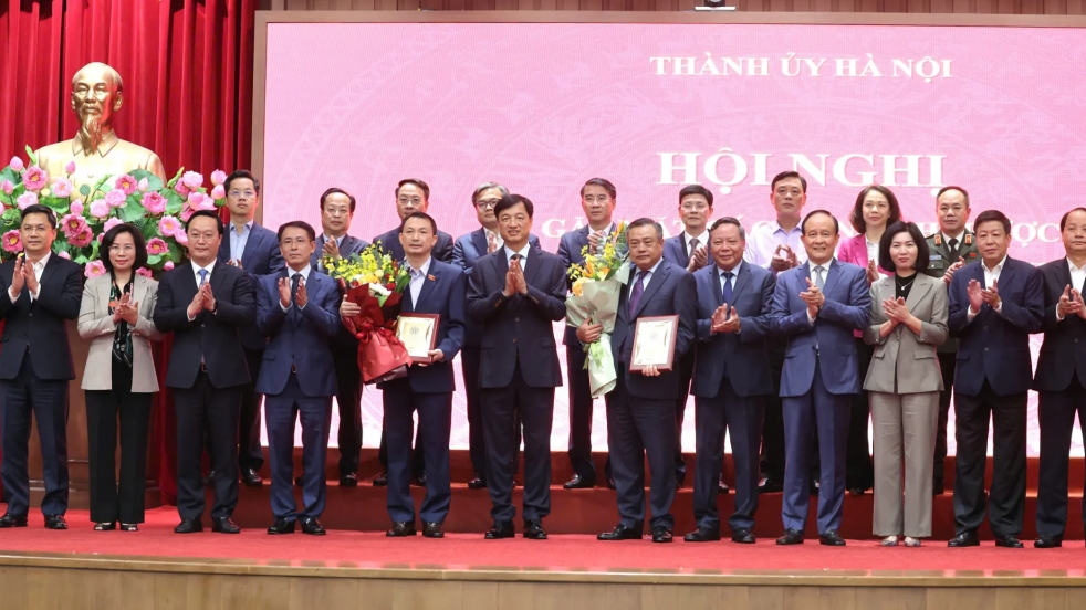 Thành ủy Hà Nội tri ân các đồng chí được điều động, nhận nhiệm vụ mới tại Trung ương