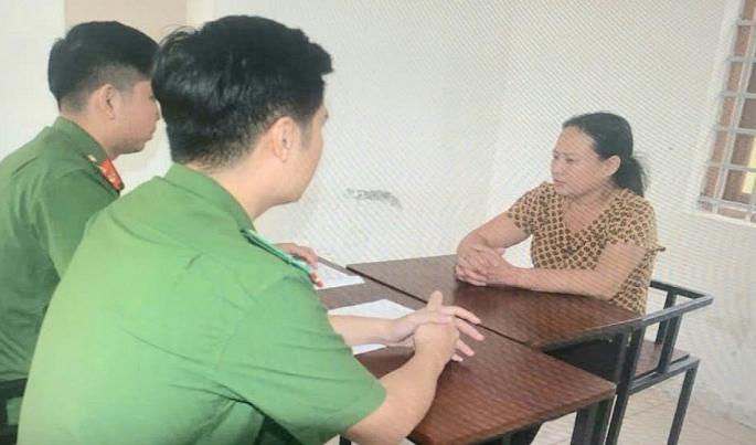 Người phụ nữ làm nghề bốc mộ lừa đảo hơn 4 tỷ đồng mua bán đất dự án