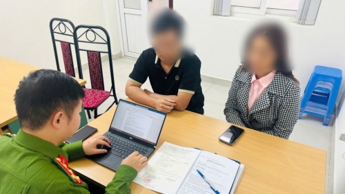 Xác minh thông tin một khách sạn ở Hà Nội "bùng" phòng của khách