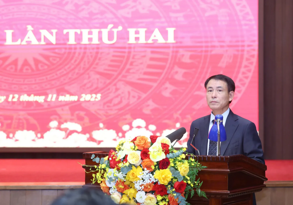 Phó Bí thư Thành ủy, Phó Chủ tịch UBND TP Hà Nội Nguyễn Trọng Đông trình bày Báo cáo về việc xây dựng Quy chế làm việc, Chương trình công tác toàn khóa nhiệm kỳ 2025-2030, Chương trình công tác năm 2026, Chương trình hành động thực hiện Nghị quyết Đại hội.