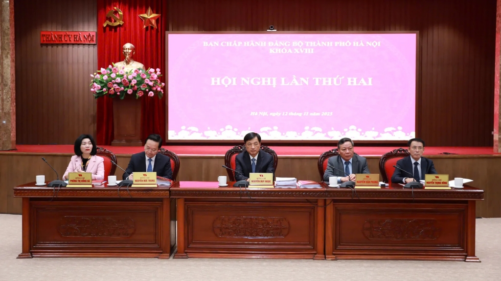 Ban Chấp hành Đảng bộ Thành phố Hà Nội khóa XVIII họp bàn về công tác cán bộ và các nội dung trọng tâm cho cả nhiệm kỳ