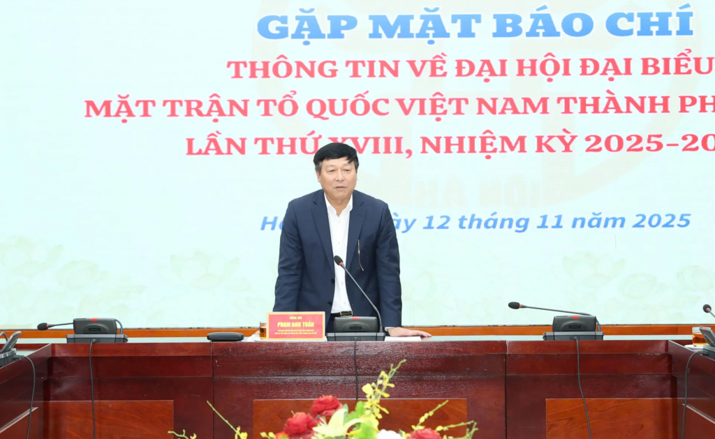 Phó Chủ tịch Ủy ban Mặt trận Tổ quốc Việt Nam TP Hà Nội Phạm Anh Tuấn phát biểu