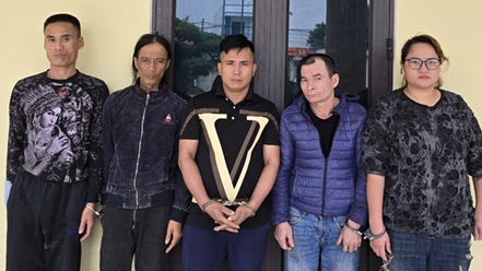 Bắt quả tang Bùi Văn Huấn có hành vi phạm pháp lúc nửa đêm