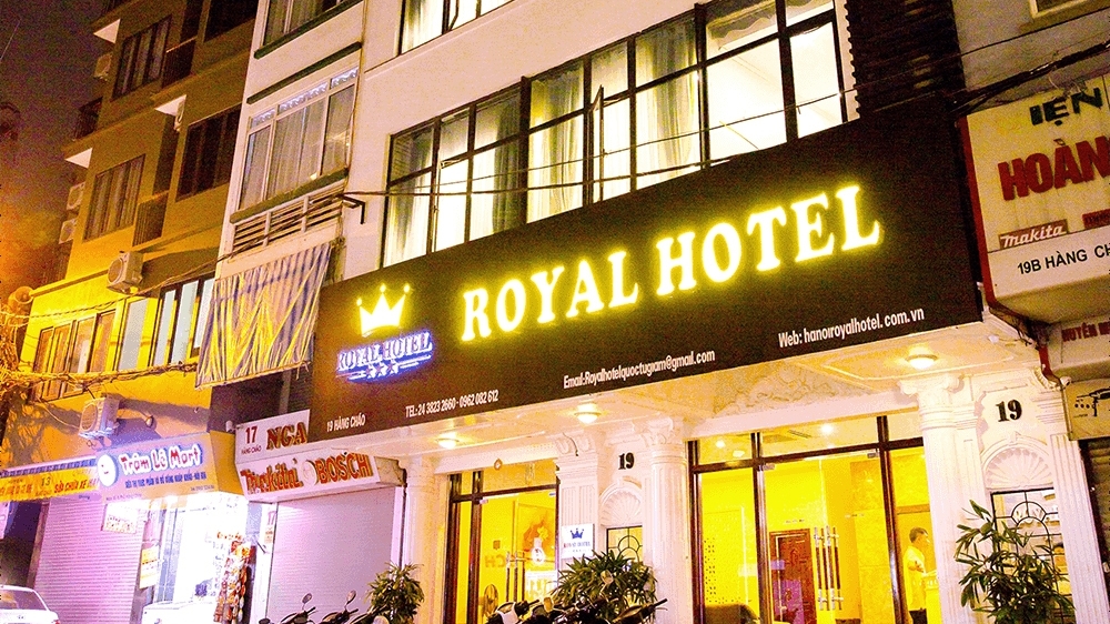 Khách sạn không cho khách nhận phòng đã đặt là đúng hay sai?