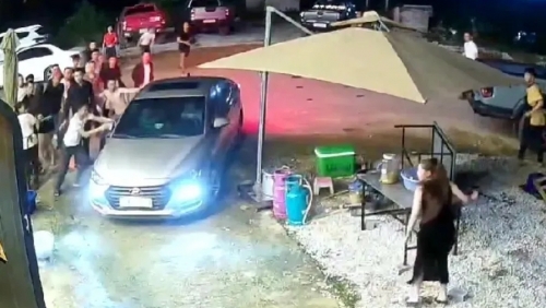 Vụ ô tô “điên” lao vào đám đông ở Nghệ An: có dấu hiệu của nhiều tội danh?