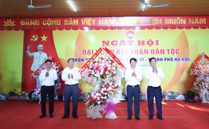 Bí thư Thành ủy Hà Nội Nguyễn Duy Ngọc dự Ngày hội Đại đoàn kết toàn dân tộc tại Ba Vì