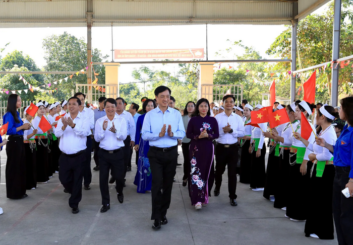 Bí thư Thành ủy Hà Nội Nguyễn Duy Ngọc dự Ngày hội Đại đoàn kết toàn dân tộc tại Ba Vì