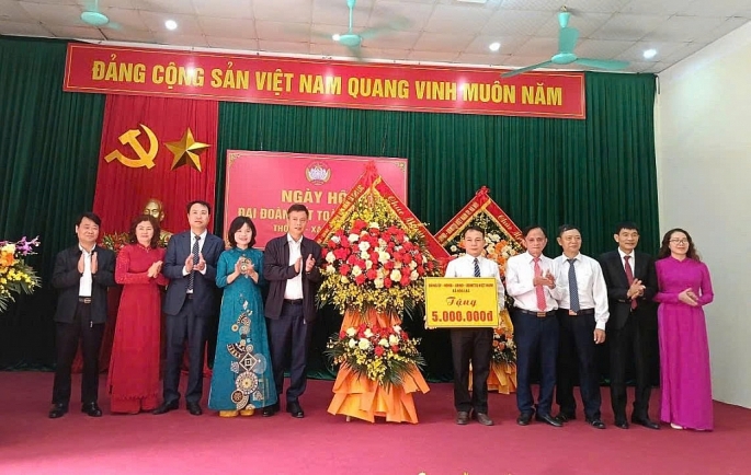 Phó Chủ tịch HĐND TP Hà Nội Phạm Quí Tiên dự Ngày hội Đại đoàn kết toàn dân tộc tại xã Hòa Lạc Phó Chủ tịch HĐND TP Hà Nội Phạm Quí Tiên dự Ngày hội Đại đoàn kết toàn dân tộc tại xã Hòa Lạc