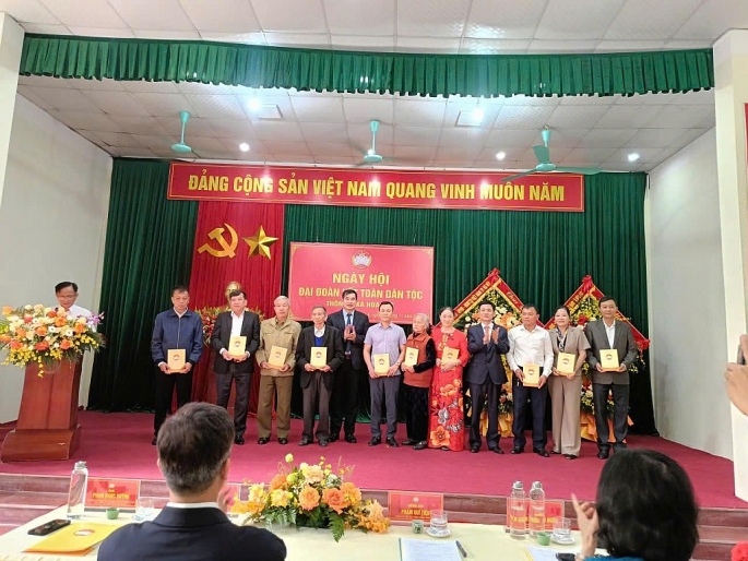 Phó Chủ tịch HĐND TP Hà Nội Phạm Quí Tiên dự Ngày hội Đại đoàn kết toàn dân tộc tại xã Hòa Lạc Phó Chủ tịch HĐND TP Hà Nội Phạm Quí Tiên dự Ngày hội Đại đoàn kết toàn dân tộc tại xã Hòa Lạc