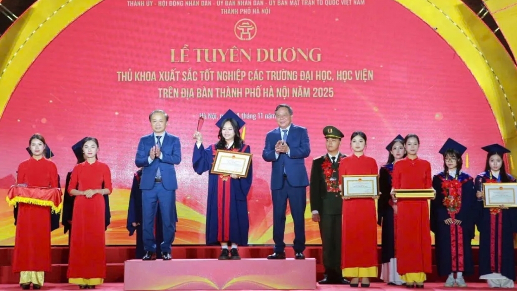 “Gặt” thành công nhờ hướng đi “khó”