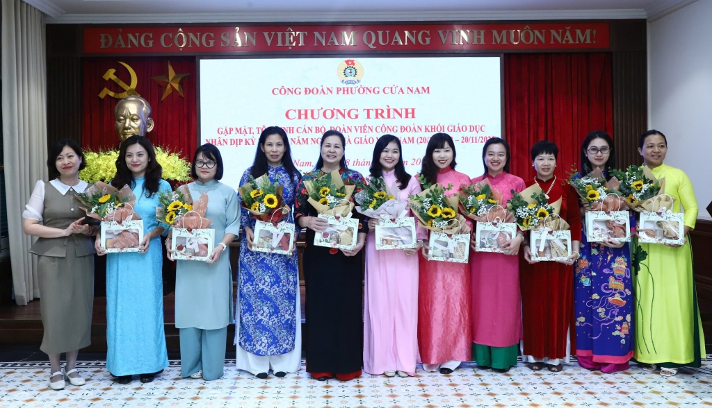 Phường Cửa Nam tôn vinh cán bộ, đoàn viên công đoàn khối Giáo dục Phường Cửa Nam tôn vinh cán bộ, đoàn viên công đoàn khối Giáo dục