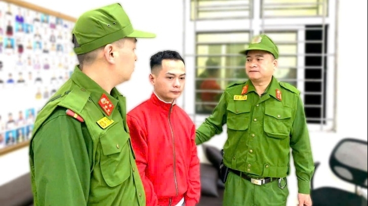 Bắt đối tượng truy nã Nguyễn Hữu Bằng tại Sân bay quốc tế Nội Bài