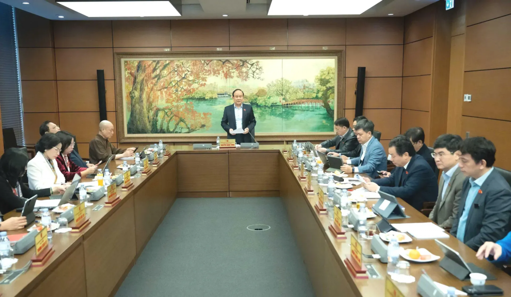 Quang cảnh thảo luận của các đại biểu Quốc hội Đoàn TP Hà Nội. Ảnh: Quochoi.vn