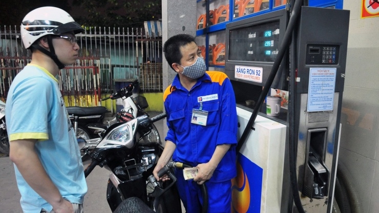 Giá xăng dầu trong nước đồng loạt giảm từ chiều 20/11