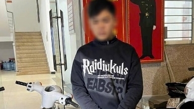 Hà Nội: xử lý nam thanh niên bốc đầu xe trên phố Đại La