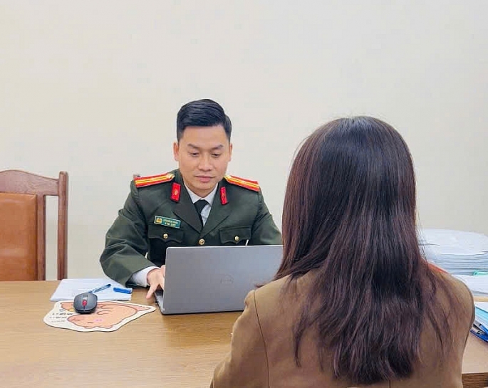 Mẹ ốm, con lên mạng “khoe” có quan hệ với bác sĩ ở Bệnh viện Bạch Mai… và cái kết