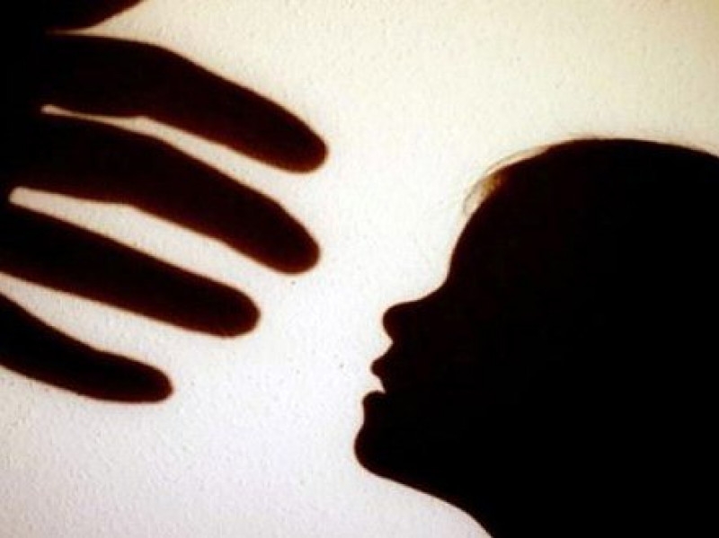 Lãnh 11 năm tù vì rủ bạn gái 13 tuổi vào nhà nghỉ trú mưa