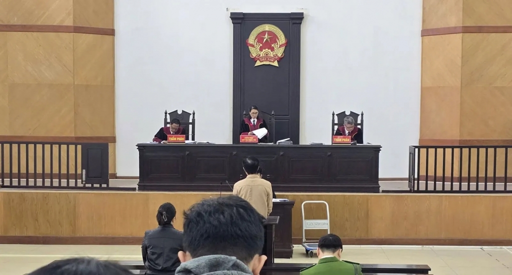 Nhiều người mắc bẫy, Nhiều người mắc bẫy,