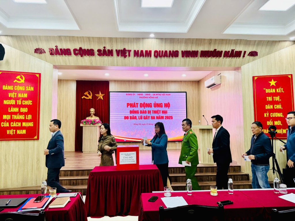Phường Hồng Hà phát động ủng hộ đồng bào miền Trung, Tây Nguyên bị thiệt hại do bão lũ năm 2025 Phường Hồng Hà phát động ủng hộ đồng bào miền Trung, Tây Nguyên bị thiệt hại do bão lũ năm 2025