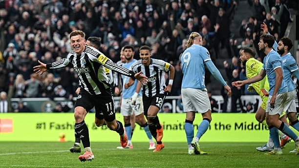 Thua sốc trước Newcastle, Man City đánh mất vị trí nhì bảng