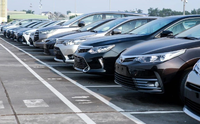 Từ 1/1/2026, địa phương phải có bảng giá lệ phí trước bạ ô tô, xe máy mới. Ảnh minh họa