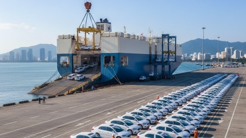 Ô tô nhập khẩu tăng mạnh trong 10 tháng