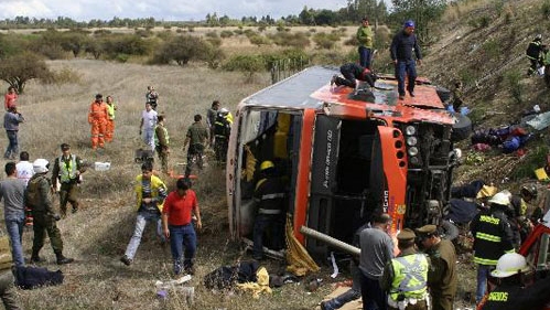 Hai vụ tai nạn xe buýt khiến 11 người tử vong