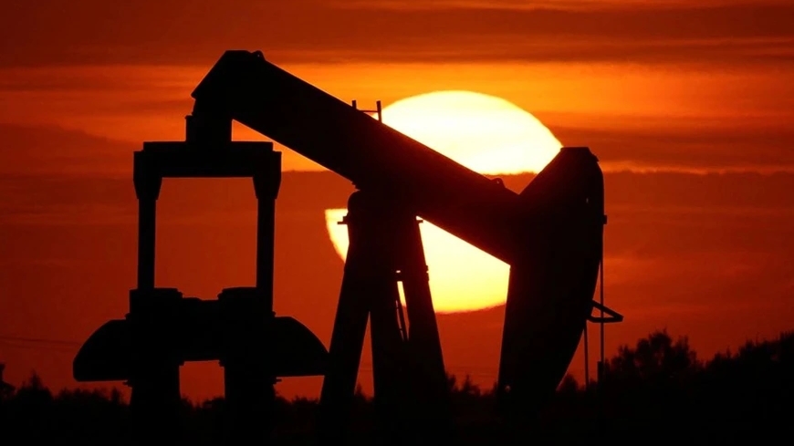 Giá xăng dầu hôm nay 24/11/2025: giá dầu thế giới có khả năng tiếp tục giảm