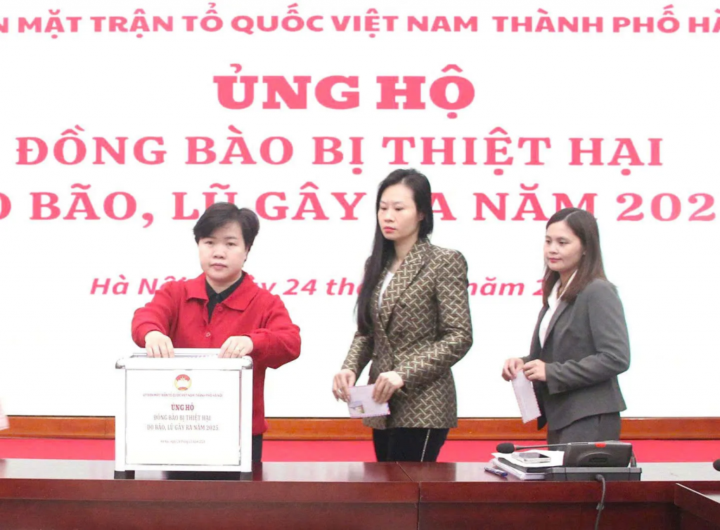 Cơ quan Ủy ban Mặt trận Tổ quốc Việt Nam TP Hà Nội ủng hộ đồng bào bị thiệt hại do bão, lũ ra năm 2025 Cơ quan Ủy ban Mặt trận Tổ quốc Việt Nam TP Hà Nội ủng hộ đồng bào bị thiệt hại do bão, lũ ra năm 2025