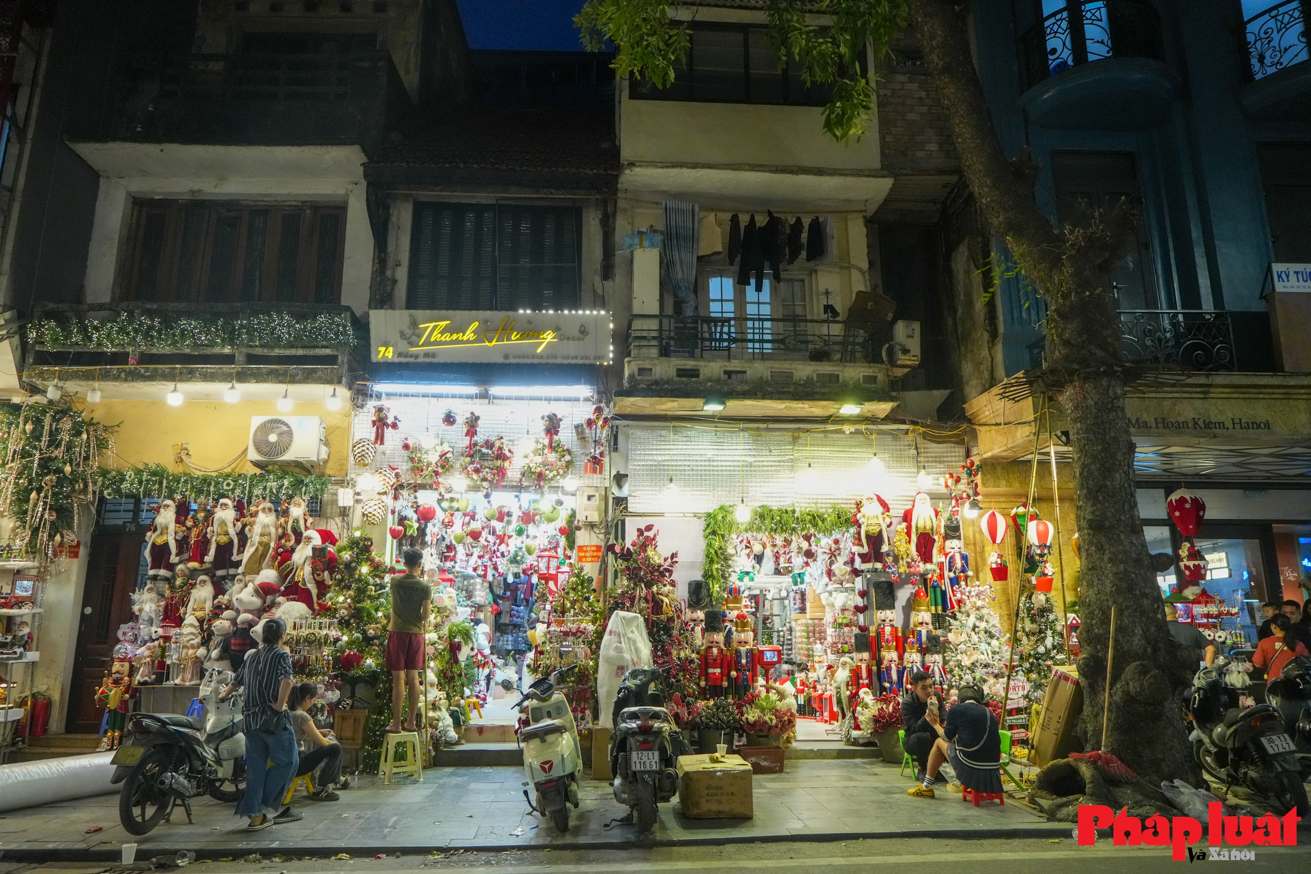 Phố Hàng Mã đổi diện mạo sau chỉnh trang trật tự đô thị