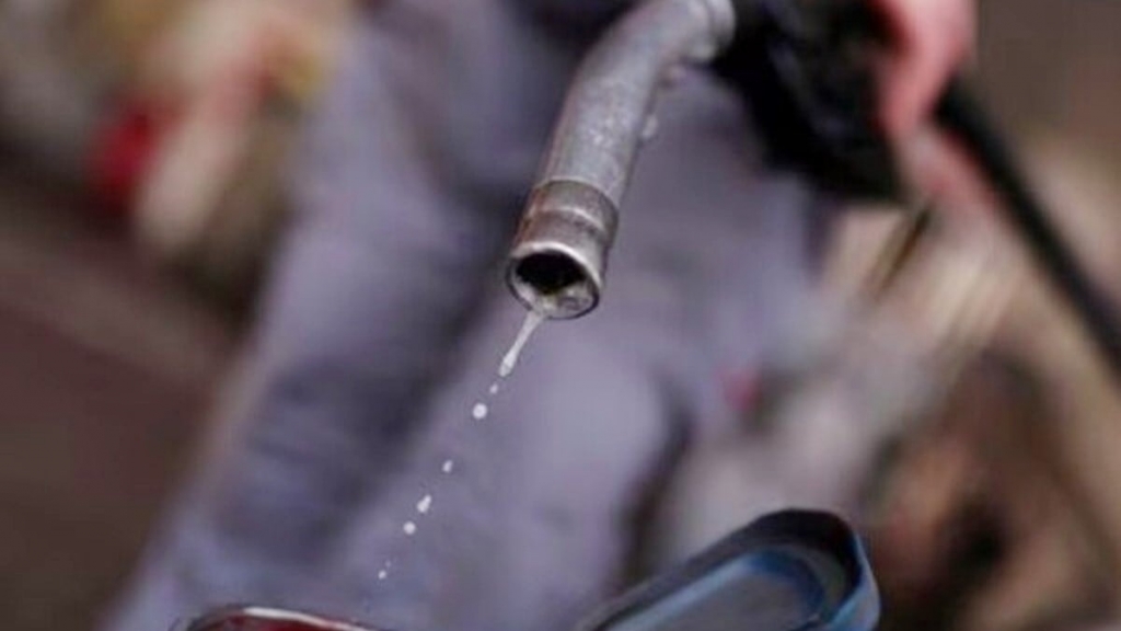 Giá xăng dầu hôm nay 25/11/2025: giá dầu thế giới tăng nhẹ