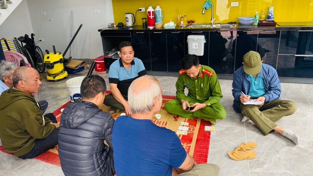 Hà Nội: đẩy mạnh tuyên truyền, huy động toàn lực hỗ trợ người dân kê khai dữ liệu phương tiện