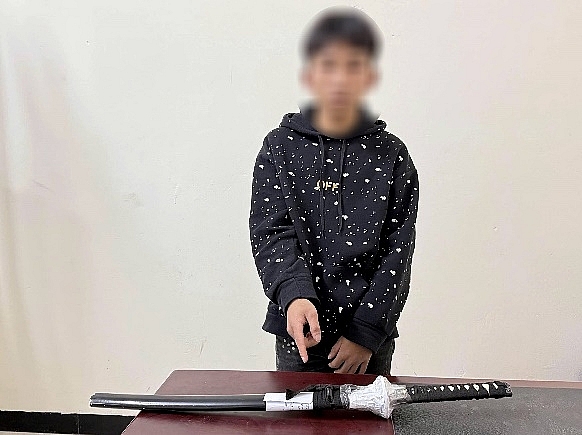 Lực lượng 141 truy bắt nóng hàng loạt đối tượng tàng trữ vũ khí trong đêm