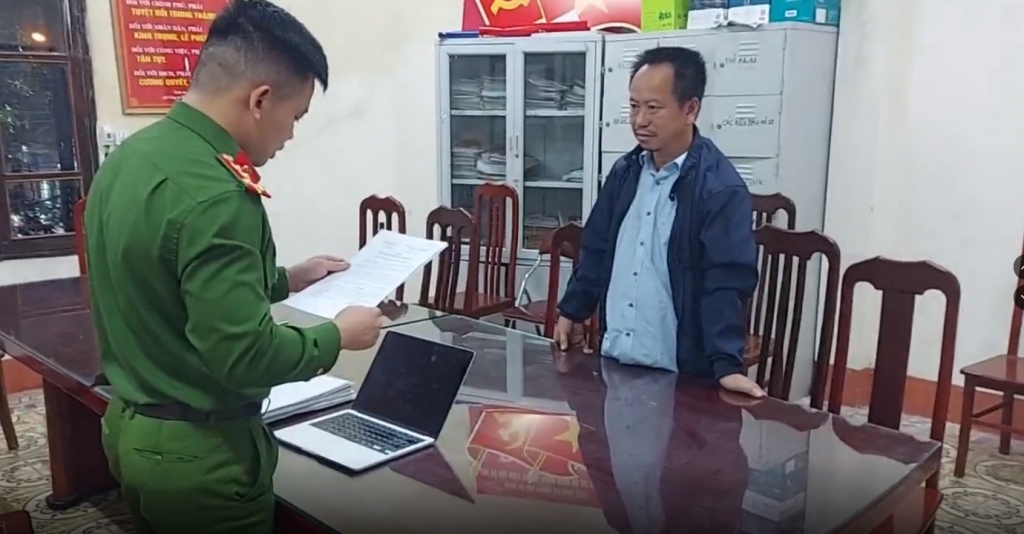 Cơ quan Cảnh sát điều tra, Công an tỉnh Hưng Yên tiến hành Khởi tố bị can đối với Lê Duy Dương. Ảnh: CQCA Cơ quan Cảnh sát điều tra, Công an tỉnh Hưng Yên tiến hành Khởi tố bị can đối với Lê Duy Dương. Ảnh: CQCA