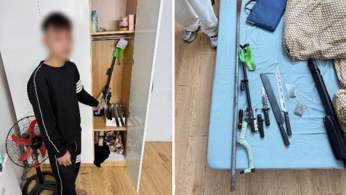 Phát hiện nam thanh niên cất giấu nhiều vũ khí trong phòng trọ ở Hà Nội