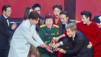 “Mưa đỏ” giành giải thưởng cao nhất Liên hoan phim Việt Nam