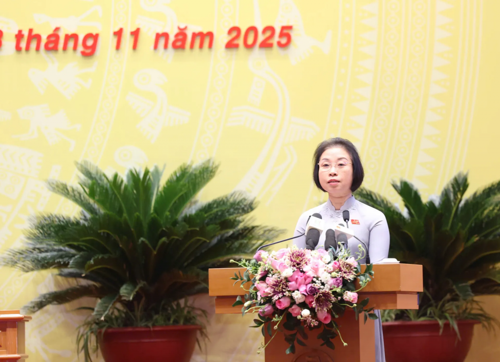 Phó Chủ tịch HĐND TP Hà Nội Phạm Thị Thanh Mai thông qua nội dung kỳ họp