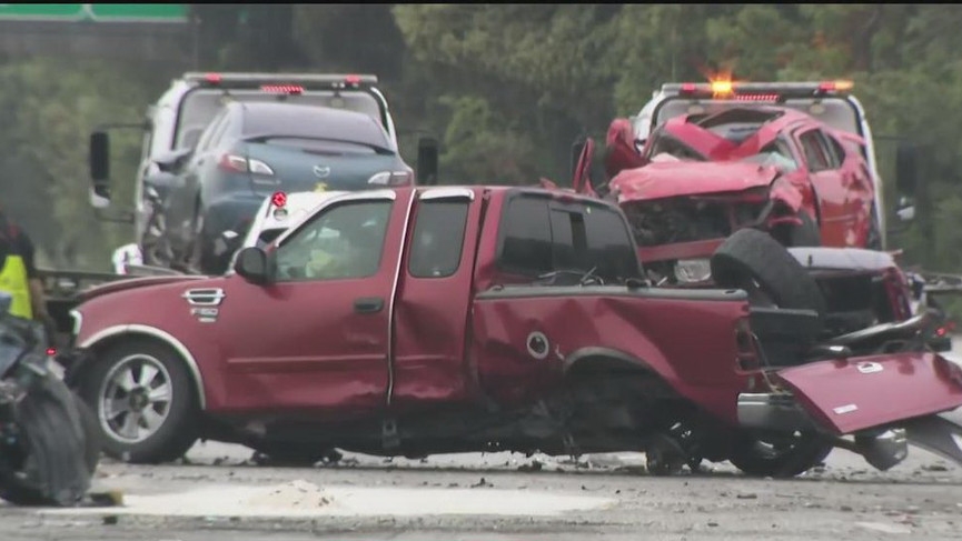 Tai nạn giao thông nghiêm trọng khiến 5 người tử vong