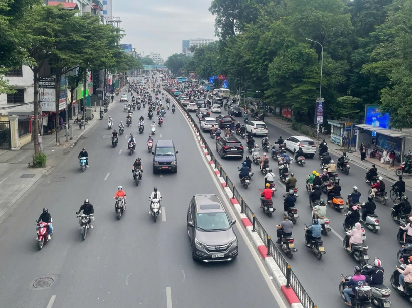 Đề xuất xe tạm dừng tham gia giao thông từ 30 ngày trở lên không phải chịu phí đường bộ