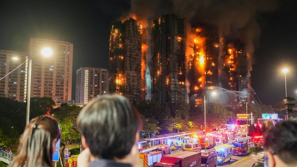 Thảm kịch cháy chung cư Wang Fuk Court: số người chết tăng lên 55