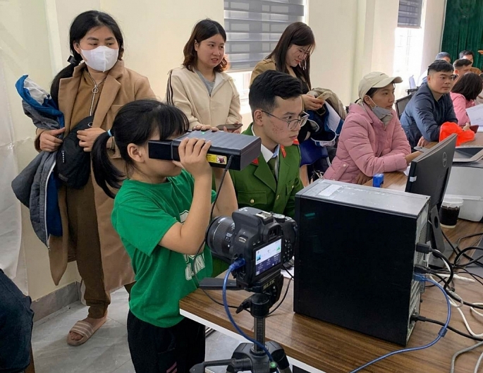 Xã Hoài Đức cấp căn cước công dân lưu động cho gần 600 học sinh trong một ngày