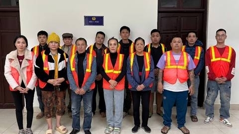 Bí mật của nhóm người thường đến bờ sông Hồng, sông Đuống lúc nửa đêm