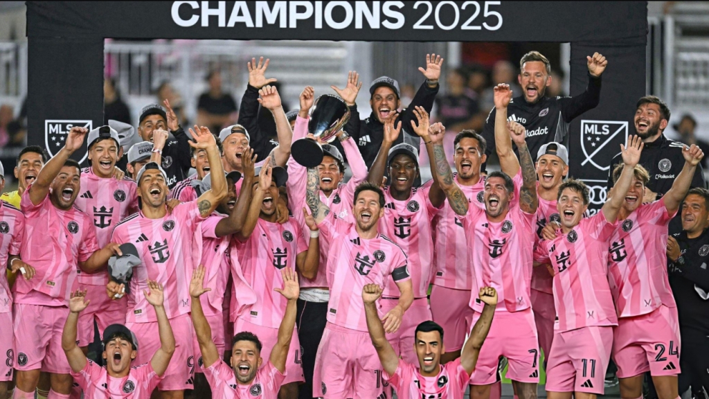 Messi lập kỷ lục kiến tạo vĩ đại nhất lịch sử bóng đá